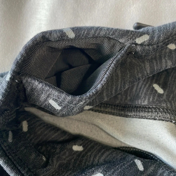 Nike Dri-Fit black with white leggings with reflectors size xs - Picture 6 of 12